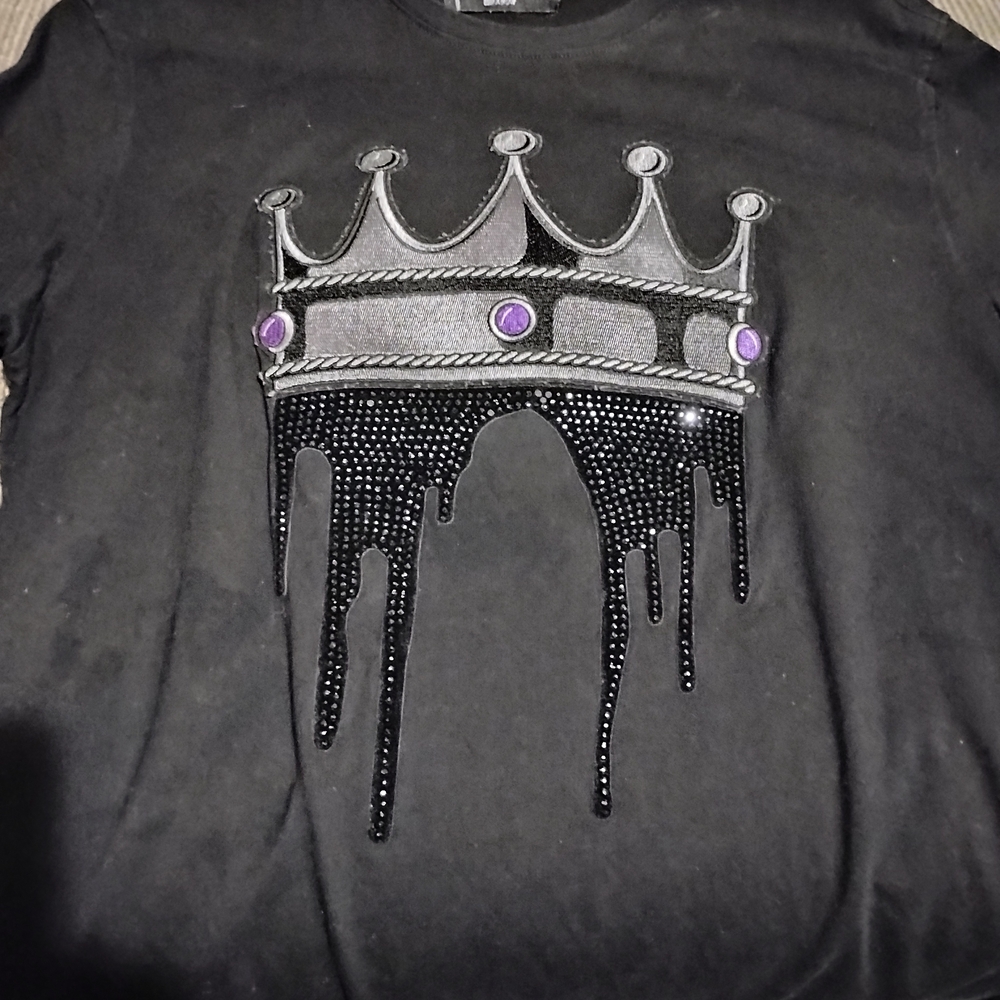 Roku Studio Black and Purple Crown Long Sleeve Tee